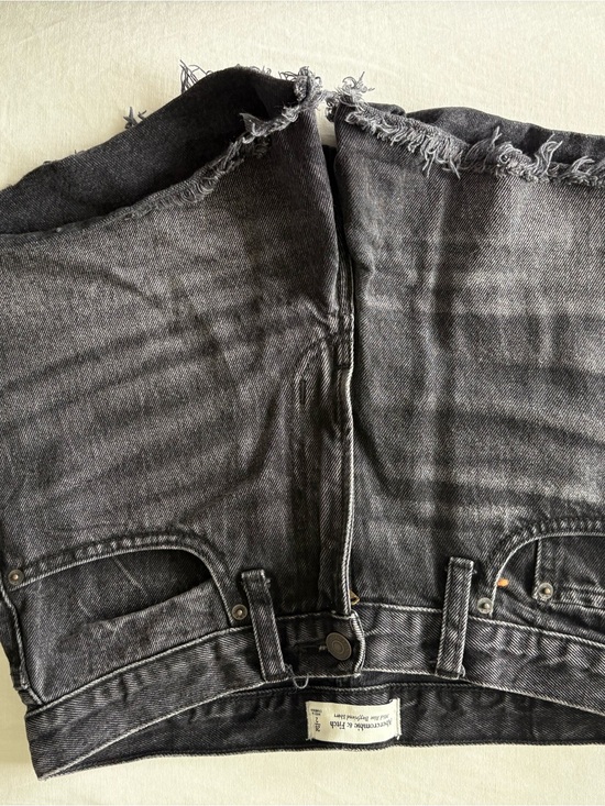 Abercrombie & Fitch Pants - Mid Rise boyfriend short